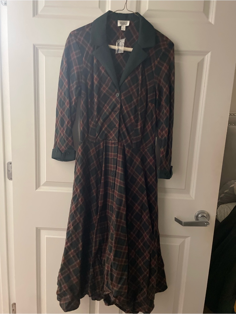 Unique Vintage Plaid Maxi Dress with Dark Contrast Collar